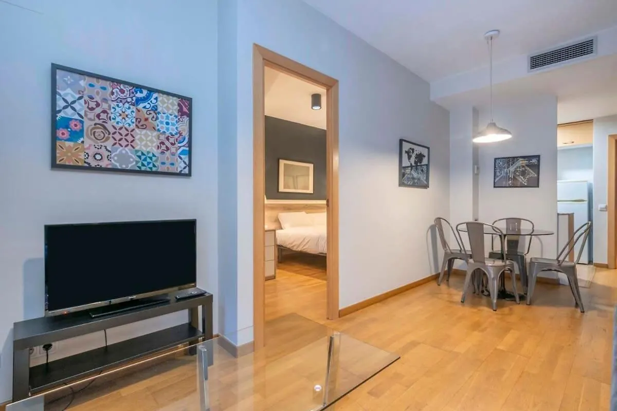 Modern And Bright Apartment In Eixample 1-3 바르셀로나
