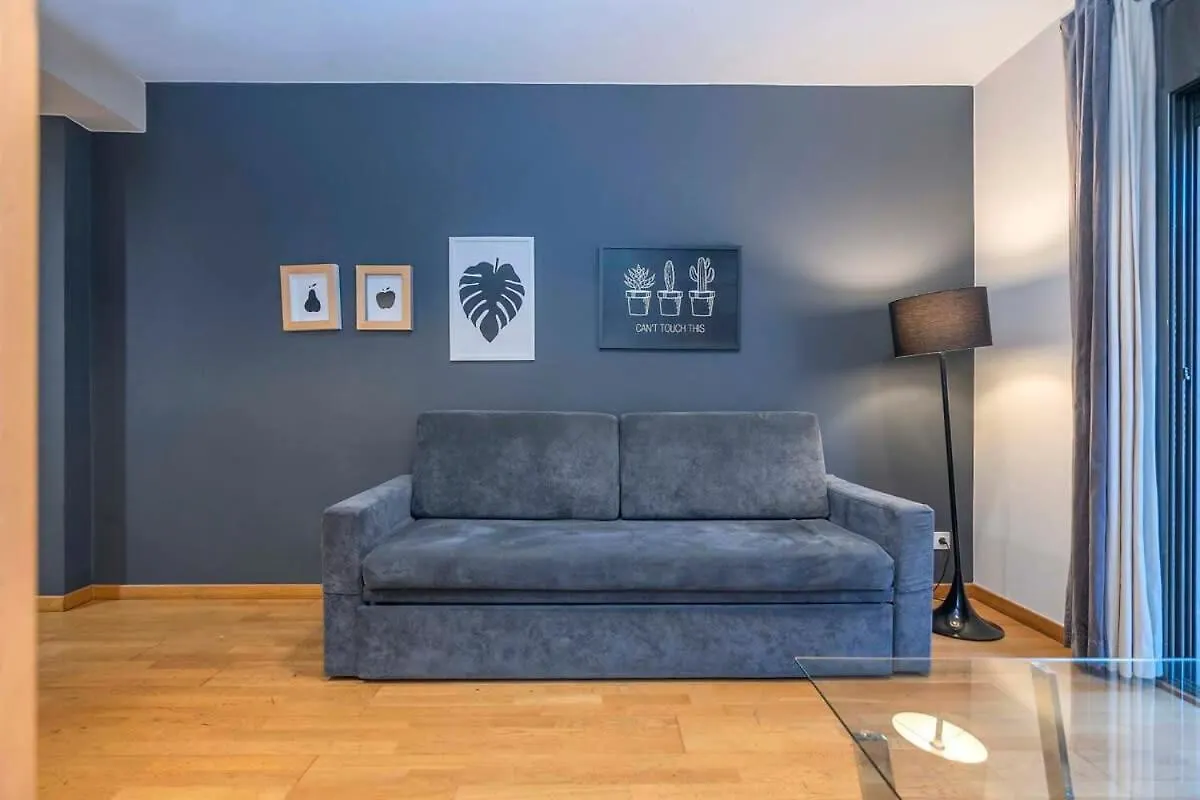 Modern And Bright Apartment In Eixample 1-3 Барселона Испания